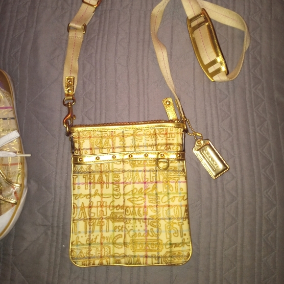 Coach bag with matching shoes - Picture 2 of 5
